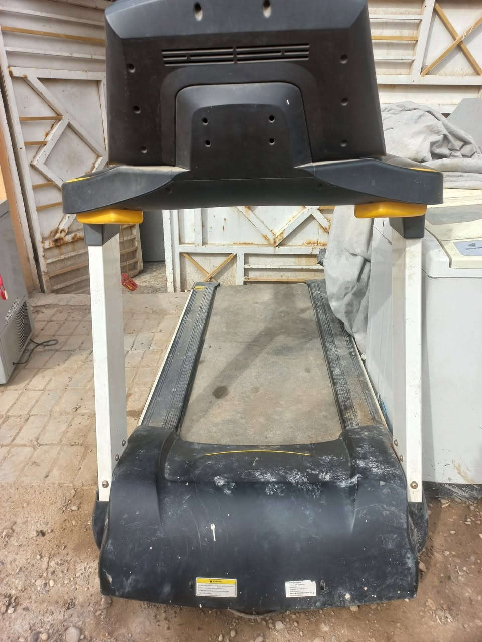 جهاز جري مال قاعات الحجم الجبير شغال عل فحص العنوان بغداد الحبيبه السعر7 أوراق وبي مجال رقم***********
