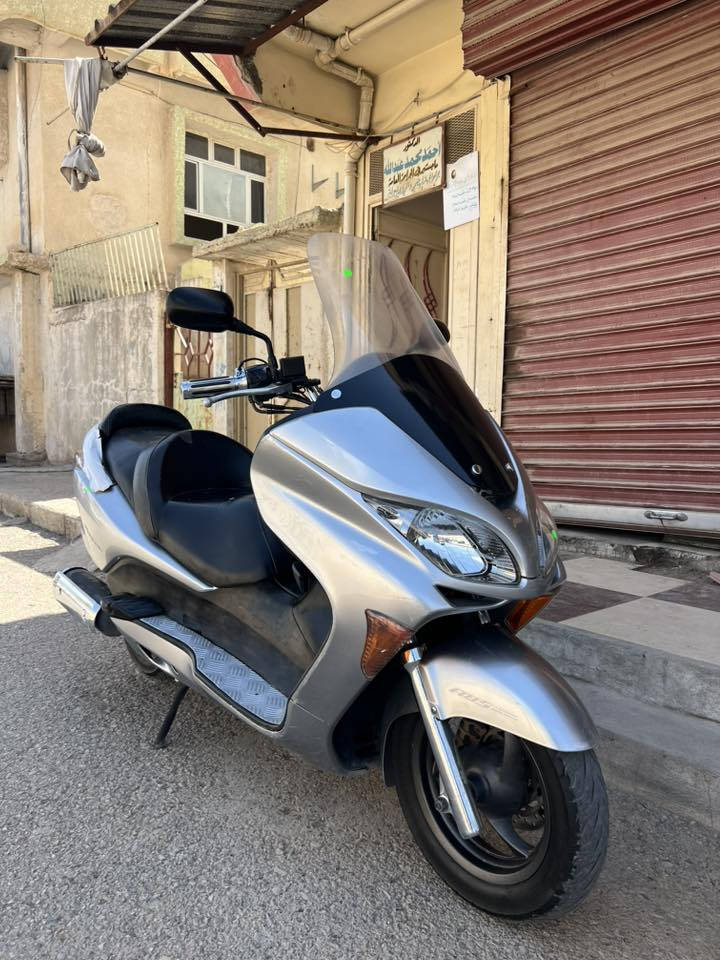 سلاوتان لیبیت
ماتۆری هۆندای فۆرزا سفر٩ 

فول مواسەفات زۆر زۆر خاوین و جوانە ماتۆرەکە 

بۆیاخ و شکاوی نیە 

ABS 

تەجیلی بیلادی 

تایە رۆن و بانسی  تازەیە هیج مەسرەفیکی نیە 

ژمارەی واتس ئاپ 

***********
