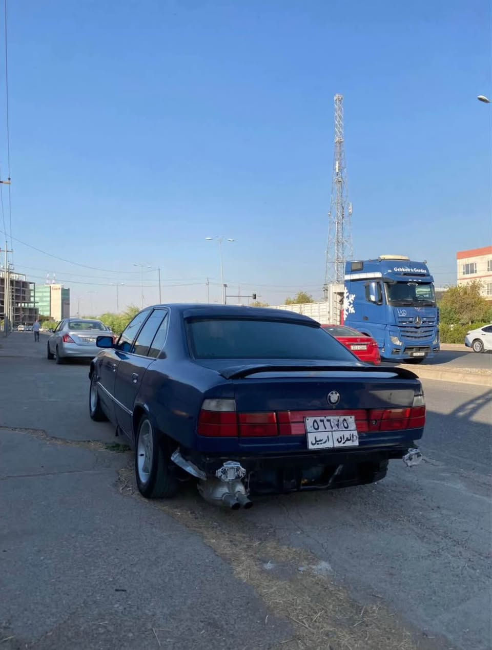 بیئێم 1990 520 تەبرید لەسەر سویج سلاید تحدید سرعە چوار جام کارەبا سەیارەکە مەکینەو اکسلی تازە بۆ بەستراوە ئەوروپی بە شەرتی دوکەڵو سەرفو هەموو شتێکە مەکینەی تاخم وایەری مەکینەش بە کاملی تازە گۆردراوە رقم تەلەفۆن *********** أربيل, العراق
