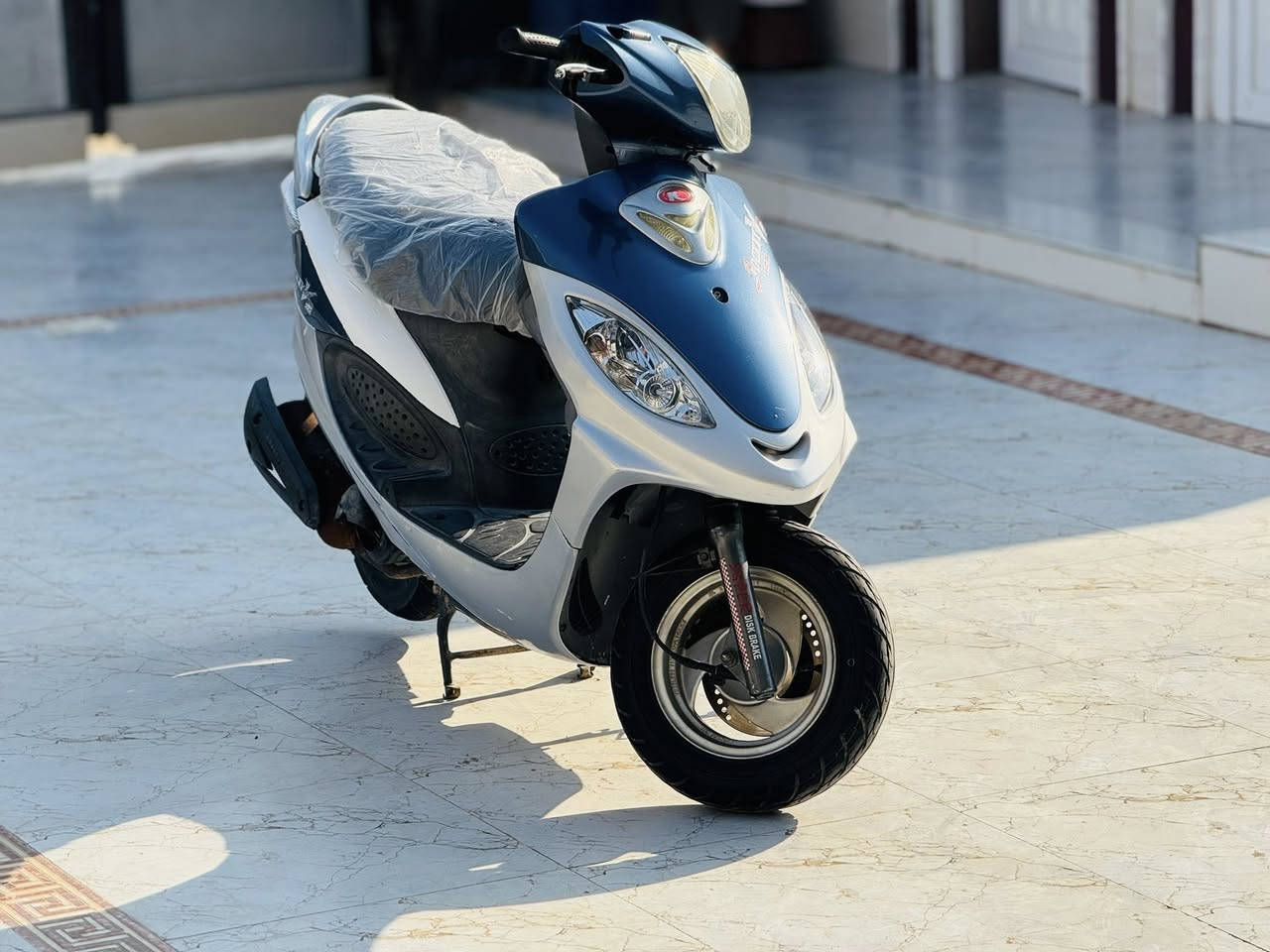 سلام عليكم
للبيع كامكوV2 مديل 2013 دراجه تخبل ناعمه شلعه ومعدل نضيفه كلش المكان ذي قار قضاء الفجر 
***********
