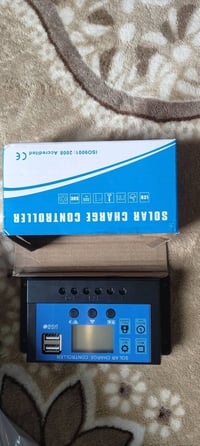 منظم طاقة شمسي • 30A • LCD USB
