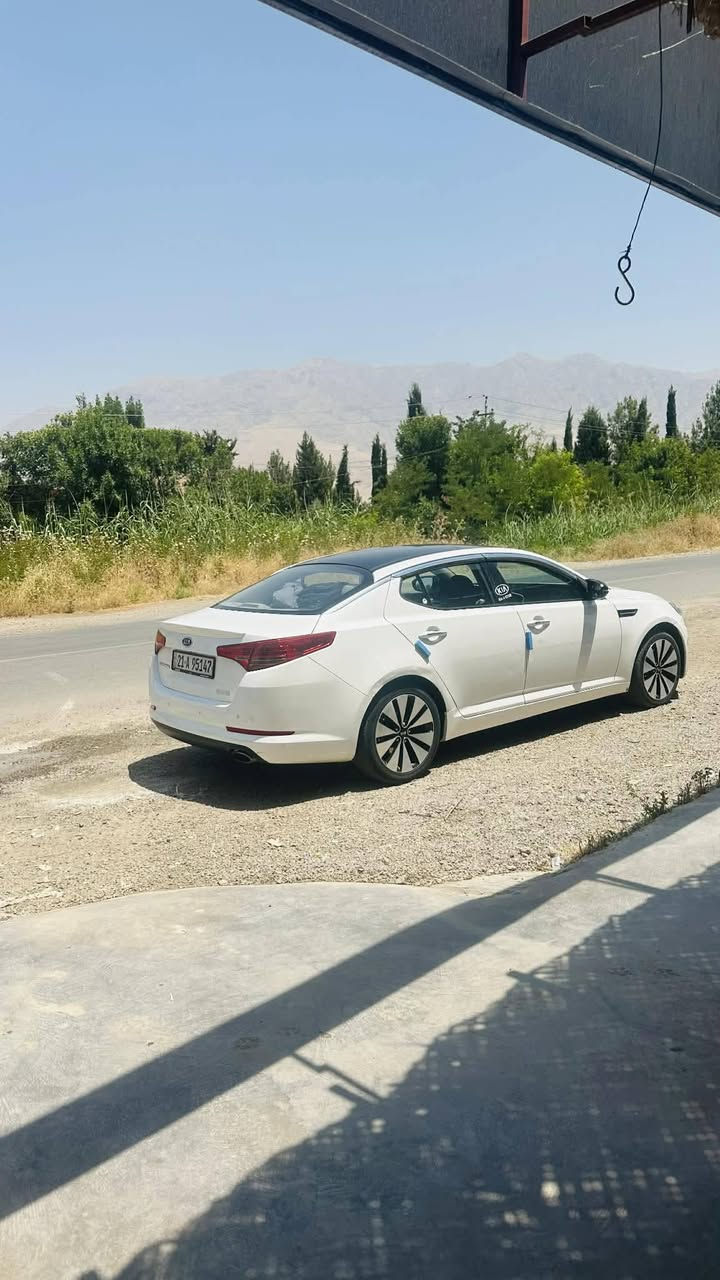 السلام عليكم
اوبتيما🚗
2011 
محرك 2400 دوش المرغوب🚀
4 حساسات 
لون ابيض صدفي 🤍
بيها قطعتين فقط 🌈
السونار مرفق ويا الصور
رقم سليمانيه الدولي 🏔️
 هزه جديده
المواصفات :
بانوراما
كير 6 نمر 🚀
تحكم ستيرن
شفتات ستيرن
خزن ميموري
اشاير بل مرايات الجانبيه
المري شفط 
شاشه
تبريد قطعتين💨
تدفئه🥵
 وتبريد🥶
بصمه عدد 2 
مثبت سرعه كروز
السيارة مواصفات Limited
تايرات جدد 
ويل كب 18 
دوشمه جديده
دشبول لونين
اسود وبيجي المرغوب 🖤🤎
السعر 123 وبيها مجال حك الجيه
عنوان:بعقوبه التحرير🍊  الاستفسار
الاتصال على الرقم *********** ابو سبأ
