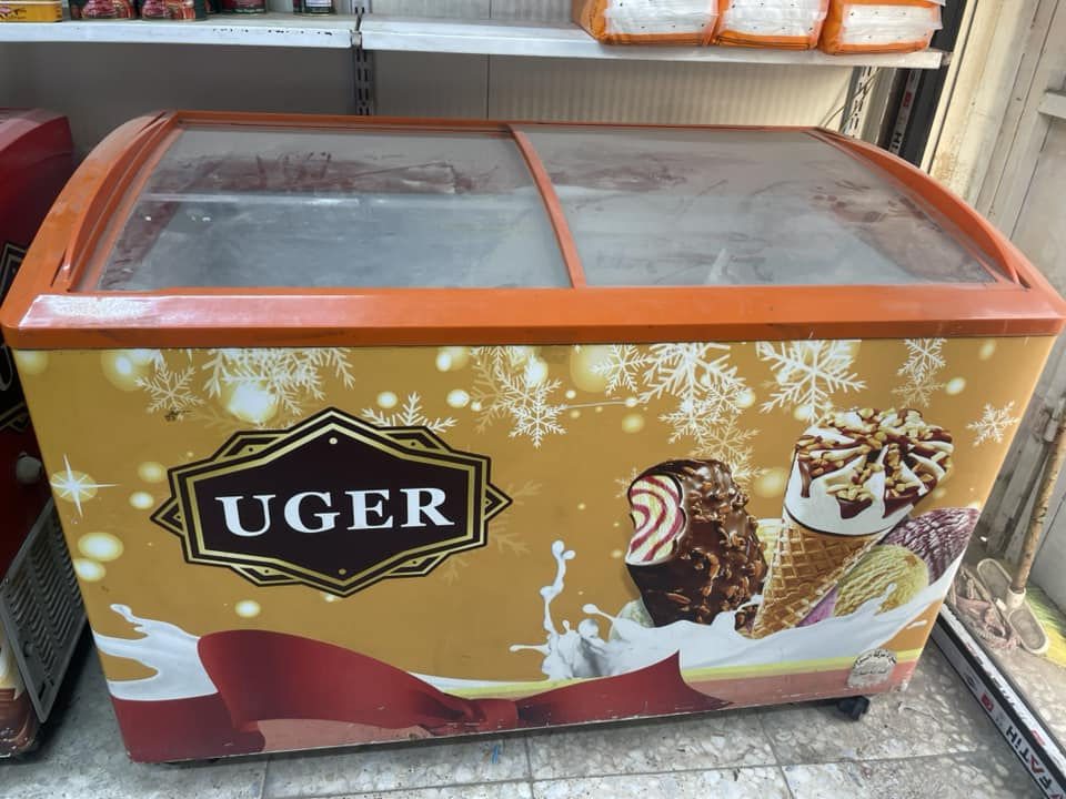 السلام عليكم 
ثلاجات عامودية وطرحيه للبيع 
الطرحيات البيض ممستخدمات ابد جديدات فقط تشغيل بدون بضاعه البيض الوحده ب600 اثنين بمليون
اما الطرحيات البقيه الوحده ب300
والثلاجات العامودية الوحده ب300
مكاني بغداد الشعب قرب شارع بلقيس مقابل جامع الحاجة بدرية
للتواصل ع الواتساب ***********
