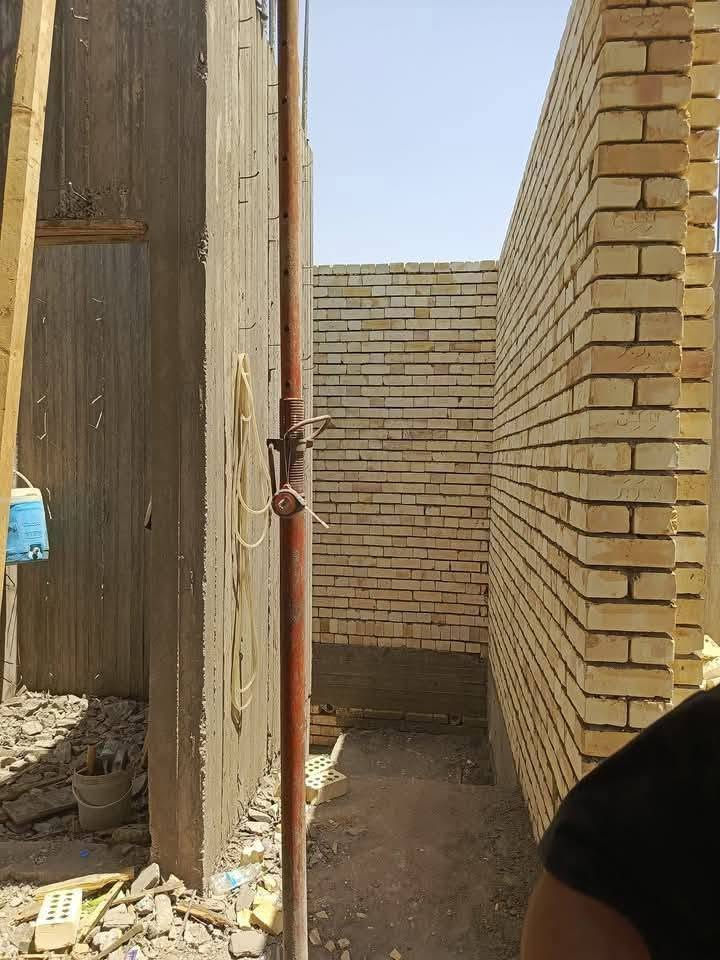 خلفه بناء طابوك بلوك.  متفرغ حاليا ‏‪***********‬‏
