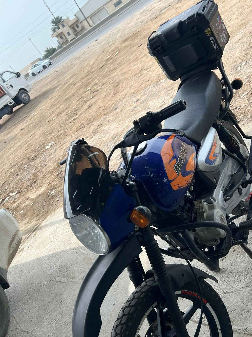 بوكسر جبلي كهربائيات شقاله دبلات بلاديه مجفته تانكي جديد هوه ولصفاحيات بريك امامي خلفي شقال دراجه ناعمه حلوه 
اوراق اصولي شويه نايشات رطوبه شرط الترقيم 
بعقوبه الكاطون مكتب بيرود ***********
سعر من الخير بدون عمله 950 الف
