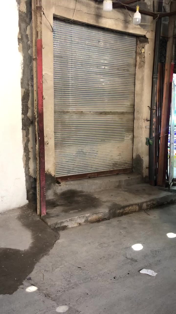 بيع مستعجل محل طابو صرف
المساحة 41 

سوك المسقف من جهة الجبل 

 للاستفسار اكثر الاتصال ***********
