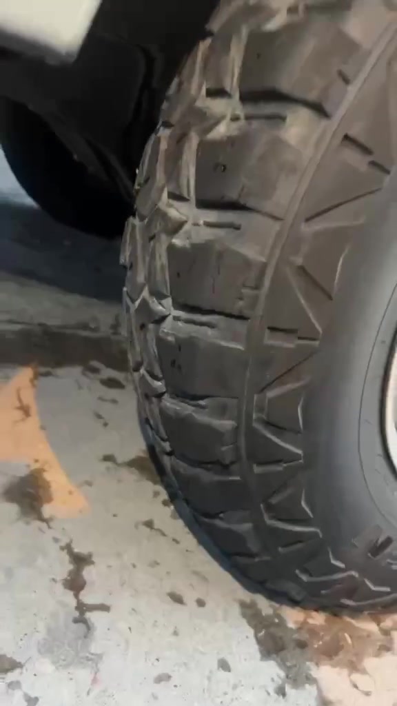 تاقمێک تایەی جەبەلی 16 بۆ فرۆشتن تایەکان زۆر پاکە تاریخی 24 سعرەکەی  بەلاشە بۆ سعر نامە بنێر بجوکیت ئەکەم


**إذا كنت صاحب هذا الإعلان وتريد حذفه لأي سبب، رجاءا أرسل رسالة إلى الدعم الفني**