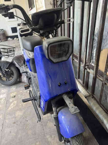 السلام عليكم عندي دراجة شحن نوعبة ريان مستخدمه شهر واحد بلوتوث شاحنة مال شركة دراجه بلنايلون شاشة ايباد بطاريات سليمة شرط الفحص سعرها ٣٥٠ بيها مجال قليل مكانها غزالية ***********
