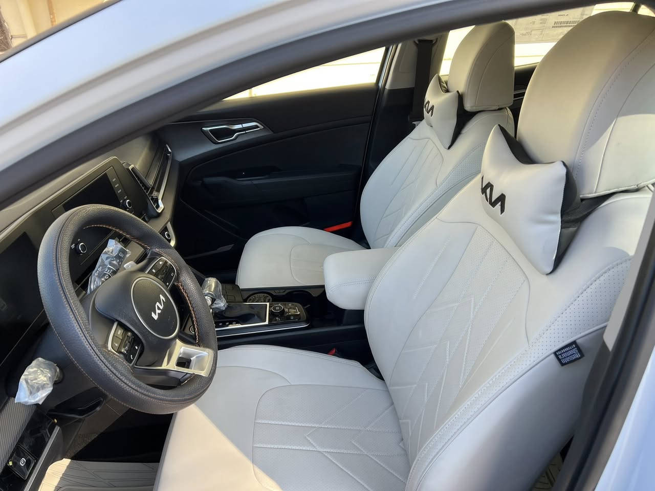 السلام عليكم للبيع سبورتج موديل ٢٠٢٥ زيرررو رقم اربيل
تحويل مجاني وكاله مجانيه مواصفات السياره قطعتين تبريد حساسات رادار تشغيل عن بعد محرك ٢٠٠٠ مانع انزلاق شاشه اصليه الكراسي جلد  فول تحكم ستيرن اربع انظمه قياده 
مكان السياره بغداد المنصور للاستفسار اكثر الاتصال على الرقم ***********
