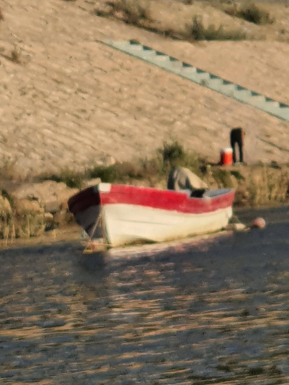 السلام عليكم بلم ومكينه للبيع مكان الاعظميه رقم ***********
