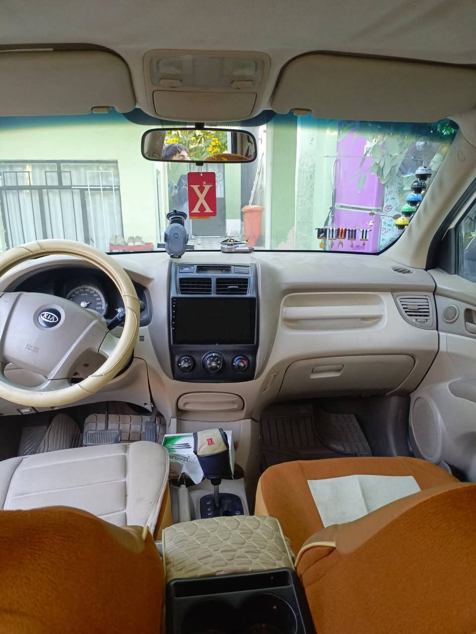 سلام عليكم من رخصت الدمن سبورتج 2009للبيع خليجي لون داخل عسلي مكفوله كير محرك كفاله. عامه مابيه صبغ رقم بغداد بسمي تحويل ثاني يوم سياره ماتصرف عليه ربع ترايك للبصره ماشيه. حقيقي 116الف. سعر 128وبيه مجال رقم تليفون *********** عنوان ديالى. خان بني سعد
