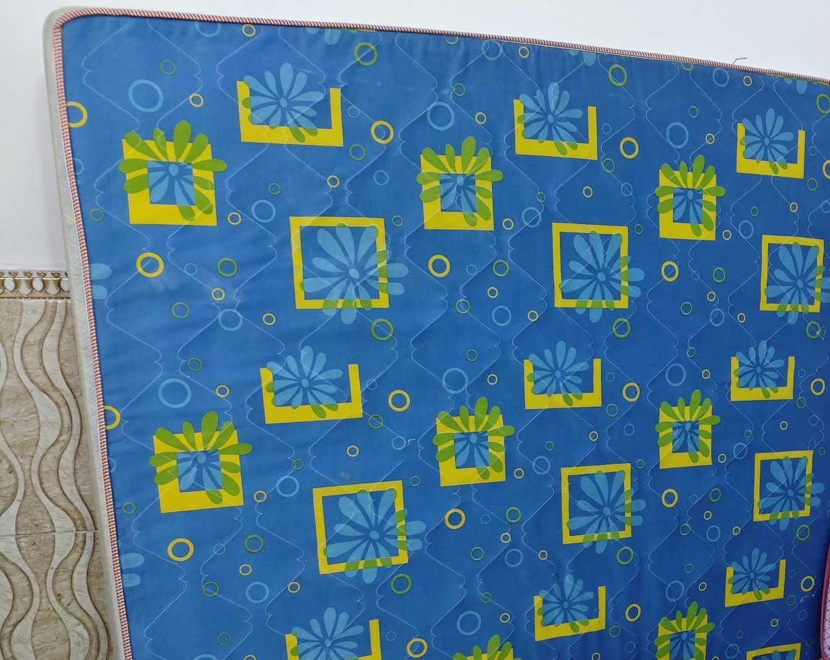 مندر سرير ضغط عالي نظيف قياس 180 في 200 
ب55 الف


**إذا كنت صاحب هذا الإعلان وتريد حذفه لأي سبب، رجاءا أرسل رسالة إلى الدعم الفني**