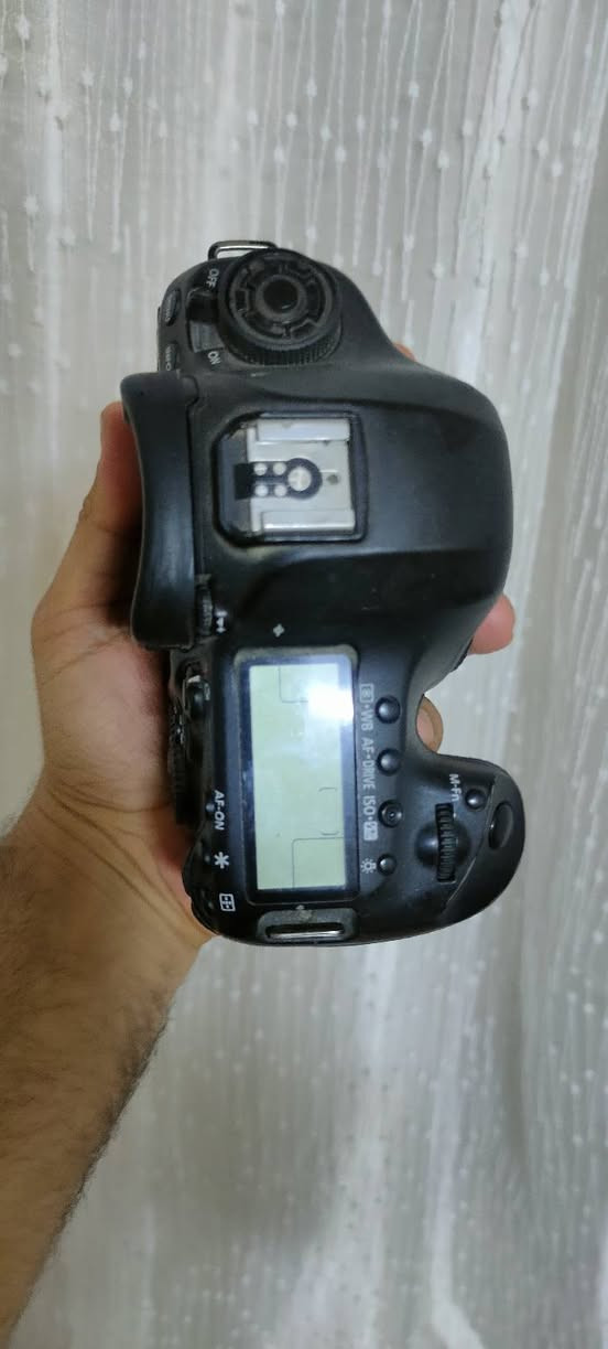 السلام عليكم 
للبيع فايف دي مارك 3
النظافه مبينه بالصور 
الشتر 40k
السعر 500الف 
توصيل كافة المحافظات 
***********
