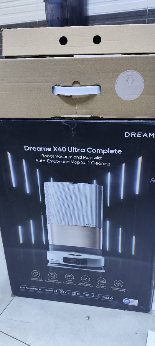Dreame x40 ultra 
قطعه واحده فقط سعر عالخاص وسعر مناسب للعلم سعرها بالمحلات موجود باول صورة 
كنس و مسح بفرج دوارة
 تفريغ ذاتي للغبار مع فرجه وسطيه قاطعه للشعر بصورة تلقائية
غسل الوصل وتنشيفه بماء حار وبهواء حار  
وكذلك رفع الوصل اوتماتيكي عن السجاد وامكانية ترك وصل المسح في المحطه تلقائيا
تنظيف تلقائي للمحطه في اماكن وصل المسح
خروج لفرجة المسح لامكانيه الوصول للزوايه ومسحها بصورة افضل
خروج للفرجة الجانبية لكنس الزوايا بصوره افضل مع امكانية رفعها على السجاد
رفع الفرجه الوسطيه بصوره تلقائيه أثناء المسح 
كامره فيديو مع ذكاء اصطناعي في الكنس والمسح والعوده للاماكن الوسخه بصورة تلقائية
خرائط متعددة للمنزل لعدة طوابق
تجاوز عوائق بصورة ممتازه جدا
 مع تطبيق دريمي الممتاز
قوه شفط عالية جدا 12000 باسكال ومستويات متعدده للكنس والمسح
وبعد مواصفات هواي ماذاكرها


**إذا كنت صاحب هذا الإعلان وتريد حذفه لأي سبب، رجاءا أرسل رسالة إلى الدعم الفني**