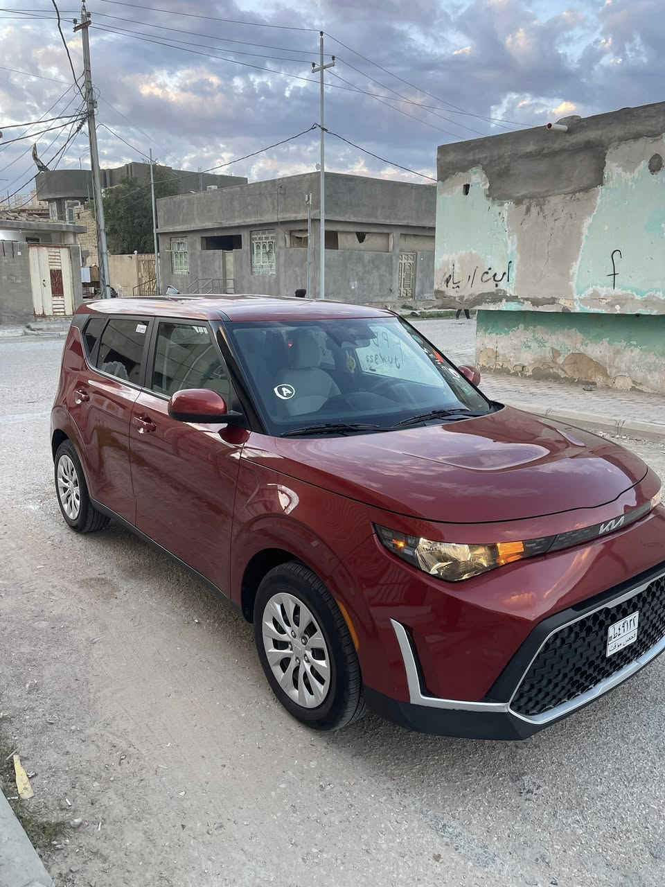 السلام عليكم كيا صول موديل ٢٠٢٣ بدون رقم منفيس باسمي تترقم اي محافظه السياره كفاله عامه فقط بارد بلجاملغ الخلفي كفاله من كلشي السياره كارتون ماشيه ١٩ الف السعر. ١٤٢ وبيه مجال. 
للاستفسار. ***********
