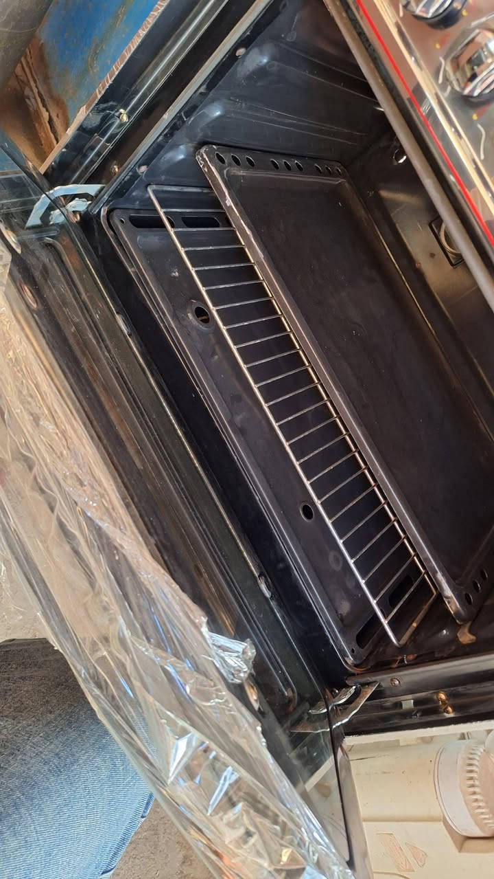 يونفرسال مصري باب أول شرط الفحص والضمان والسعر ١٨٥ الف ***********
