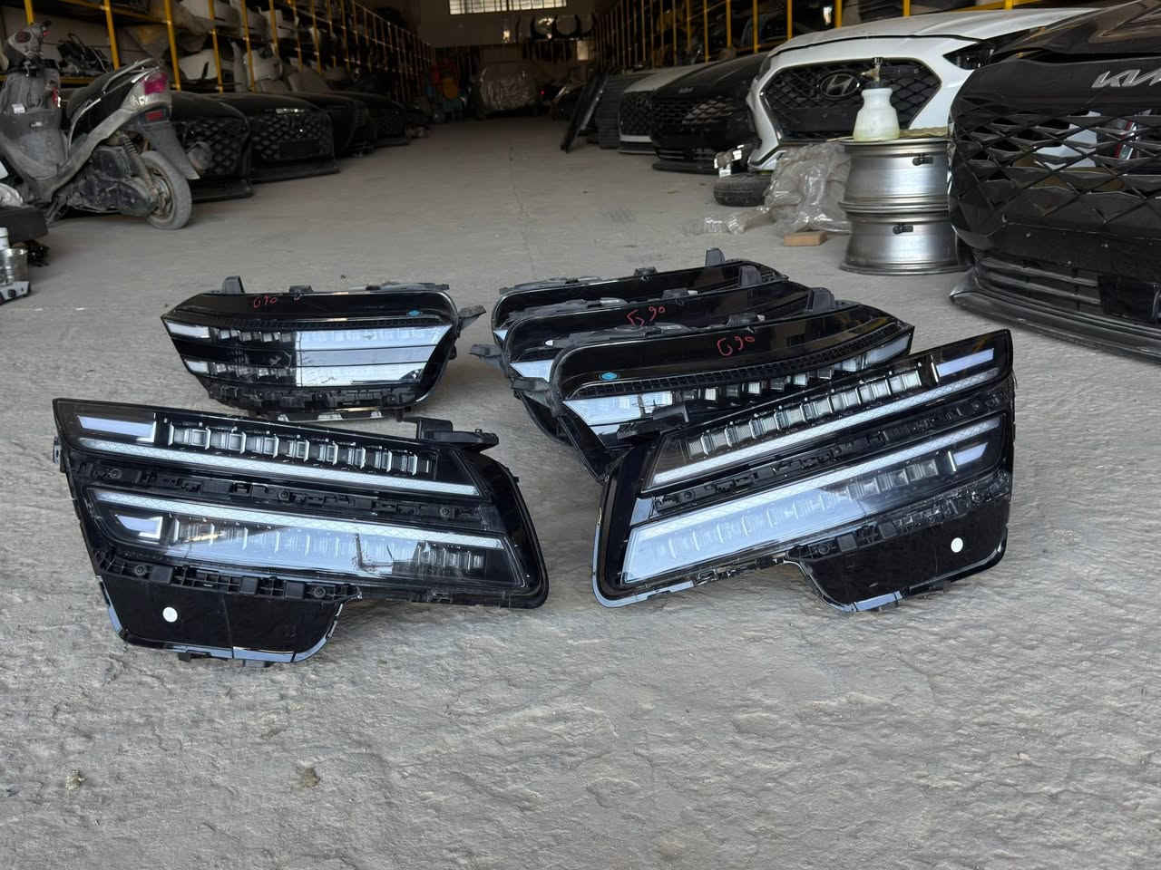 لايت+بك لايت
السلام عليكم 
G90
Gv
الديوانية /شارع الاسكان /مجمع ضرغام الحلاوي 
***********📞وتساب
يوجد توصيل🚙
