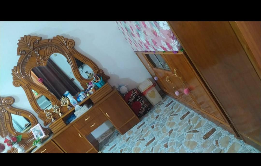 يا الله السلام عليكم
غرفة نوم عراقي  ثقيل 
كنتور طابقين 
جرباية 
كومدي عدد 2
ميز مراية 
زاوية باب دوار 

نظيفة اخت الجديدة   السعر مليون و بيهاا مجال 
العنوان الكوت ***********
اتصال او واتساب
