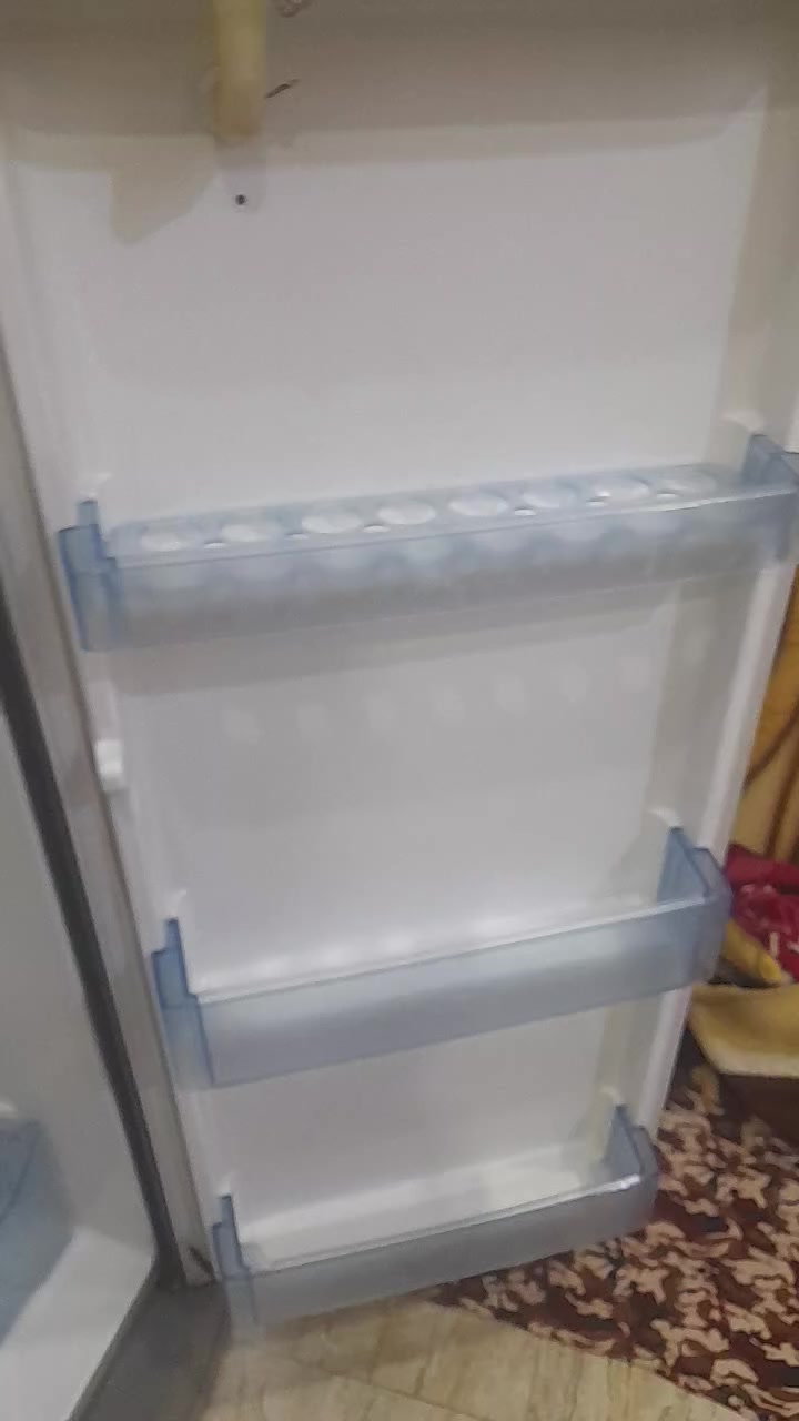 ثلاجه للبيع ١٢٠ للإستفسار الاتصال ع الرقم ***********
