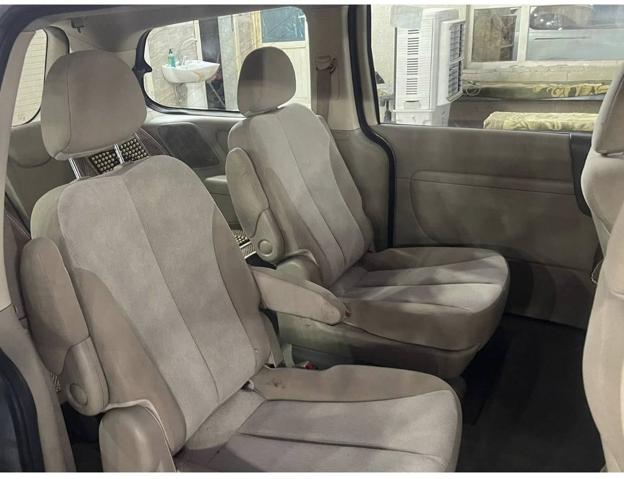 السلام عليكم
كيا سيدونا 2012 كربلاء باسمي سنوية جديدة 
تخم تاير جديد دسكات جديدة
كمبريسر وراديتر تبريد وفريز جديد 
راديتر ومنظومة ماء جديدة
ابواب كهرباء شغالة 
باتري جديد 
منظومة بانزين من الفيتبم للمحرك كله جديد 
دچات المحرك ودچات الكير اصليات 
حدادية كلها جديدة 
سياره ما مشتغلة خطوط صارلها 4 سنوات عدنا 
ماشية 120 الف ميل حقيقي 
بيها قطع صبغ ما متاكد من صبغها لكن بچم امامي خلفي بلادي 
مال بيت وجناي 
مكان السيارة كربلاء طويريج 
السعر 140 وبيها مجال 
للاستفسار ***********
