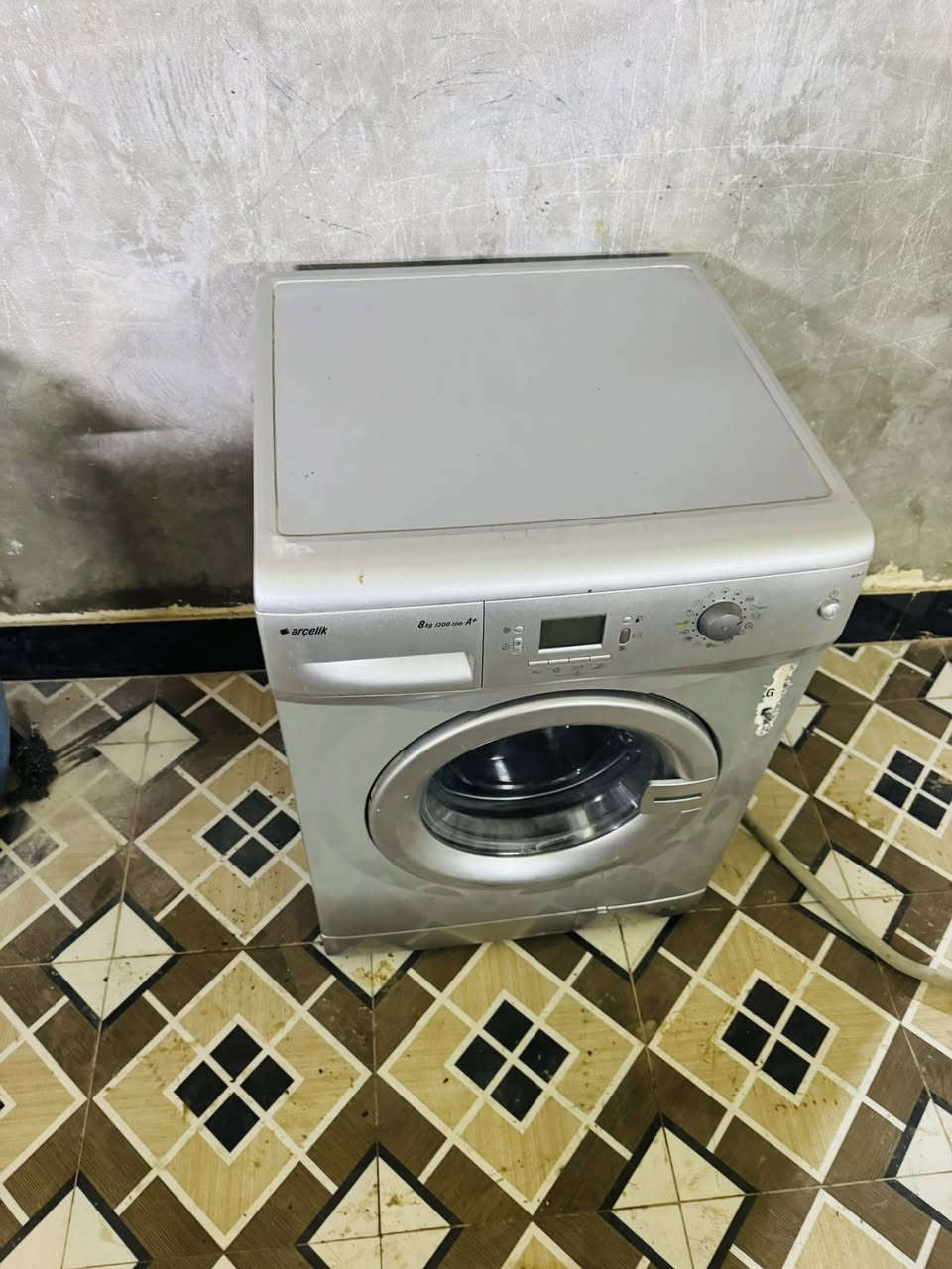 السلام عليكم غساله للبيع 
جديده مستخدمه شي قليل ع فحص 
السعر خاص


**إذا كنت صاحب هذا الإعلان وتريد حذفه لأي سبب، رجاءا أرسل رسالة إلى الدعم الفني**