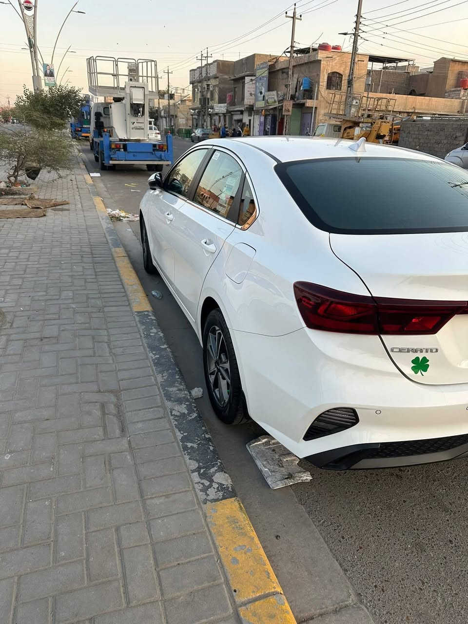 كيه سيراتو مديل 2024كفاله ما عده البارد المشر علي السياره خليجيه مكينه ألفين دوش  لسياره ماشه 57الف حقيقي فول مواصفات تبربد قطعتين تحكم ستيرن شاشه فتحه حساسات خلفيه  رقم السياره بصره سعر الساره 115

رقم الهاتف ***********
