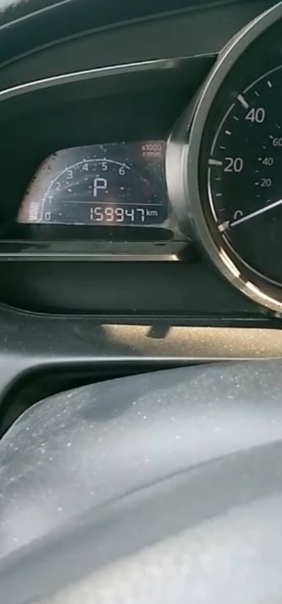 السلام وعليكم بدون مراوس فقط بيع مازدا CX3 موديل ٢٠١٨ كندي رقم السليمانيه ابأسمي موجوده بغداد البلديات مبدل صدر كامل امامي وخلفي مع الدسكات مع بلكات مع واشر قبغ ولفات بدون ارباك بيه أثر جراد مكان الحادث سياره جاهزه تبريد محرك كير امسويله ادامه تبديل هادروليك مع الفلتر السعر (١١٠ ورقه وبيه مجال ) للاستفسار ***********
