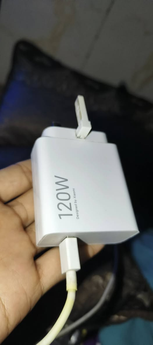 السلام عليكم ورحمة الله وبركاته 
يا خوان عندي شاومي باد 6s pro

حجم 12
ذاكرة 512
الايباد نضيف مثل ماتشوف بل صور كارتونه موجوده 
شراي هاذ رقمي ***********
السعر تواصل وياي او تدلل
