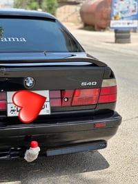 سڵاوی خواتان لێبێ BMW525  گێر عادی    ١٩٨٩ کامل کراوە   بە ٩٥   بەس لە...