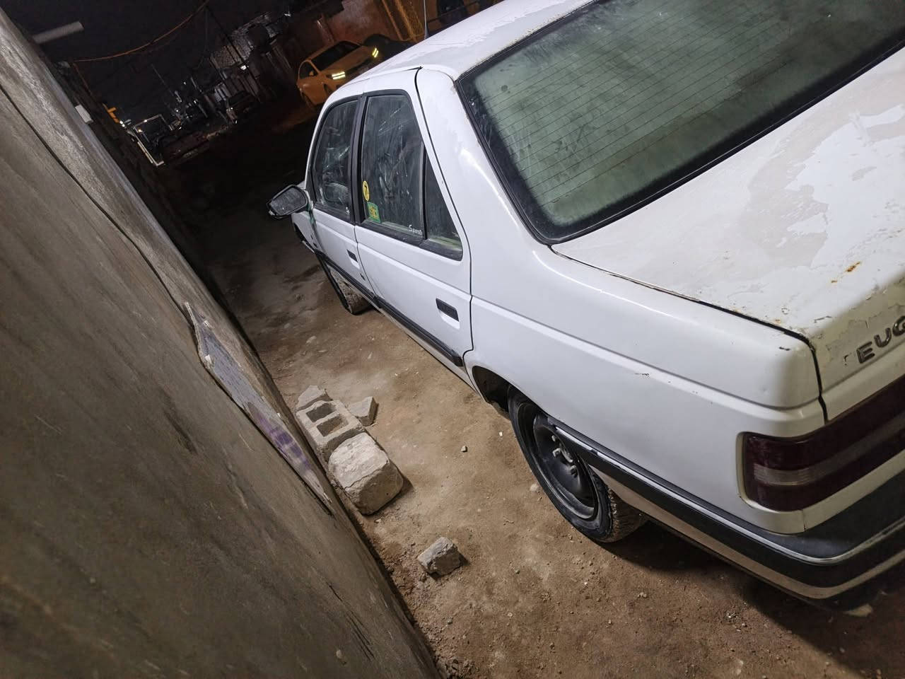 سلام عليكم خوان سياره بيجو الموديل 2012   405سياره مكفوله عده البنيد مصلح سنويه له 28سياره بسمي تحويل ثانيوم اكثر تفاصل اتاصل عله هاذه رقم ***********
