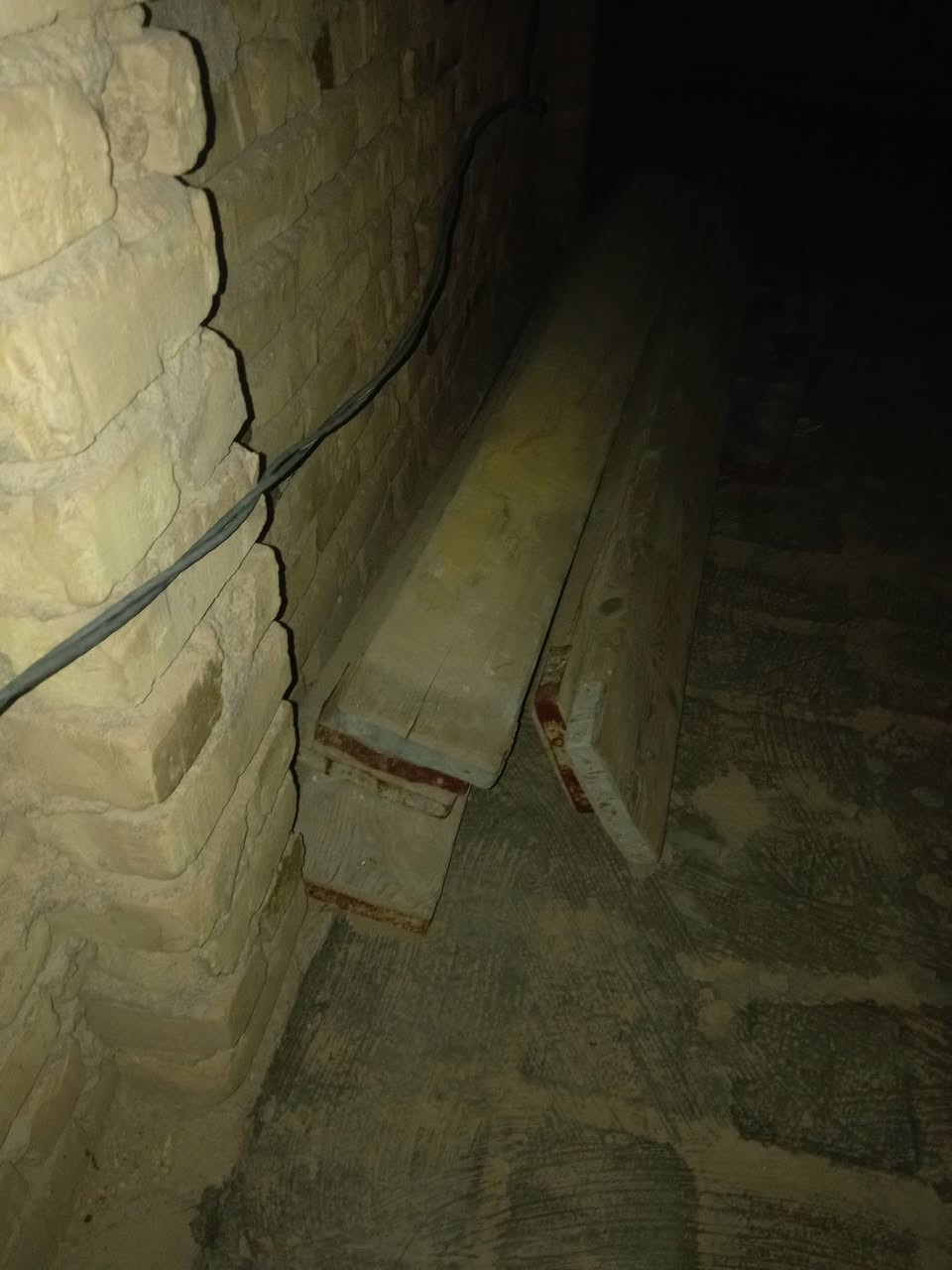 السلام عليكم دراريب للبيع طول الدراب مترين كلهن ١٥٠ قفل  الف مكاني كربلاء بل حر ***********
