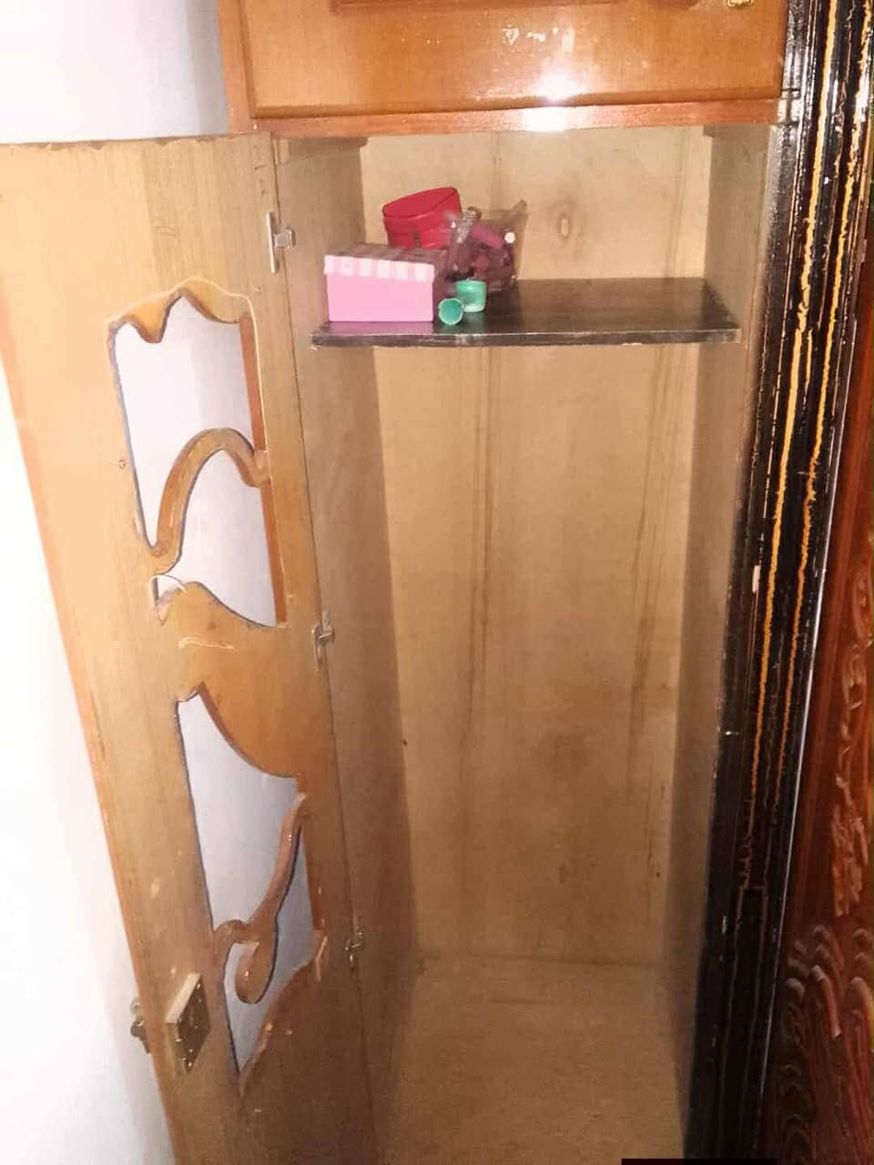 للبيع غرفة كامله نجارة نضيفه كلش سعرها 250
تفاصيل اكثر خاص
***********
