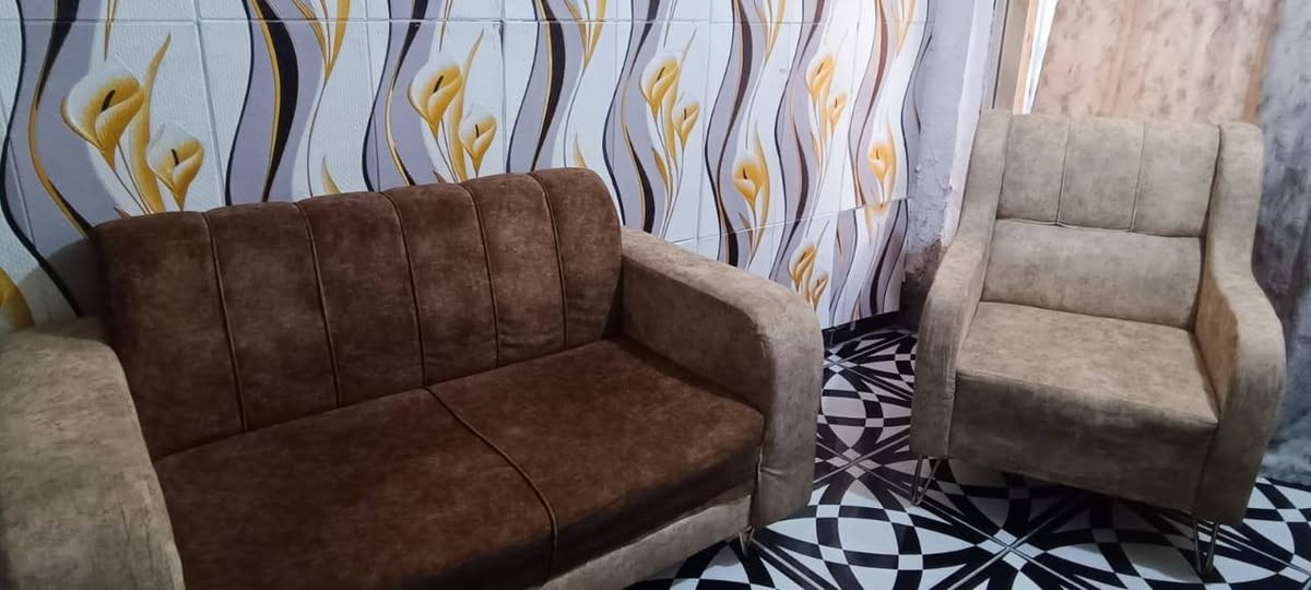 تخم عراقي نضيف تركي الموديل 7 مقاعد ب 225 وبي مجال بسيط المكان البياع *********** يوجد توصيل بكروه ويوجد واتس اب
