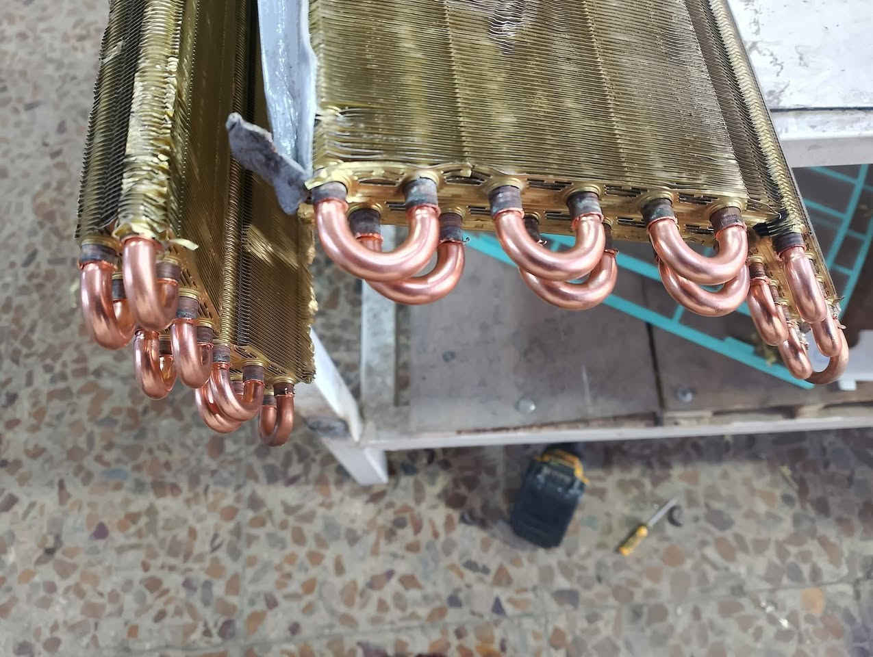 السلام عليكم ورحمه الله وبركاته
تعلن خدمات حيدر للتبريد عن توفر كافه قطع غيار اجهزه التبريد 
تصليح ثلاجات. مجمدات برادات ماء عارضات  سبالت مكيفات 
أنسب الاسعار  وضمان موسم كامل 
صيانه راديترات كافه انواع السبالت 
متوفر داخليات. وخارجيات
تبديل يوات  اصليه نوع ثقيل  ضمان موسم كامل 
تبديل ماطورات  سبالت ومكيفات. ضمان موسم 
معالجه فصله المكيفات بارتفاع درجه الحراره 
تبديل بولبرنات  فانات  اصليه 
كافه قطع غيار اصليه وضمان موسم 
متوفر غاز اصلي 
العنوان الحديد المدخل الاول 
خدمات حيدر للتبريد  
***********
