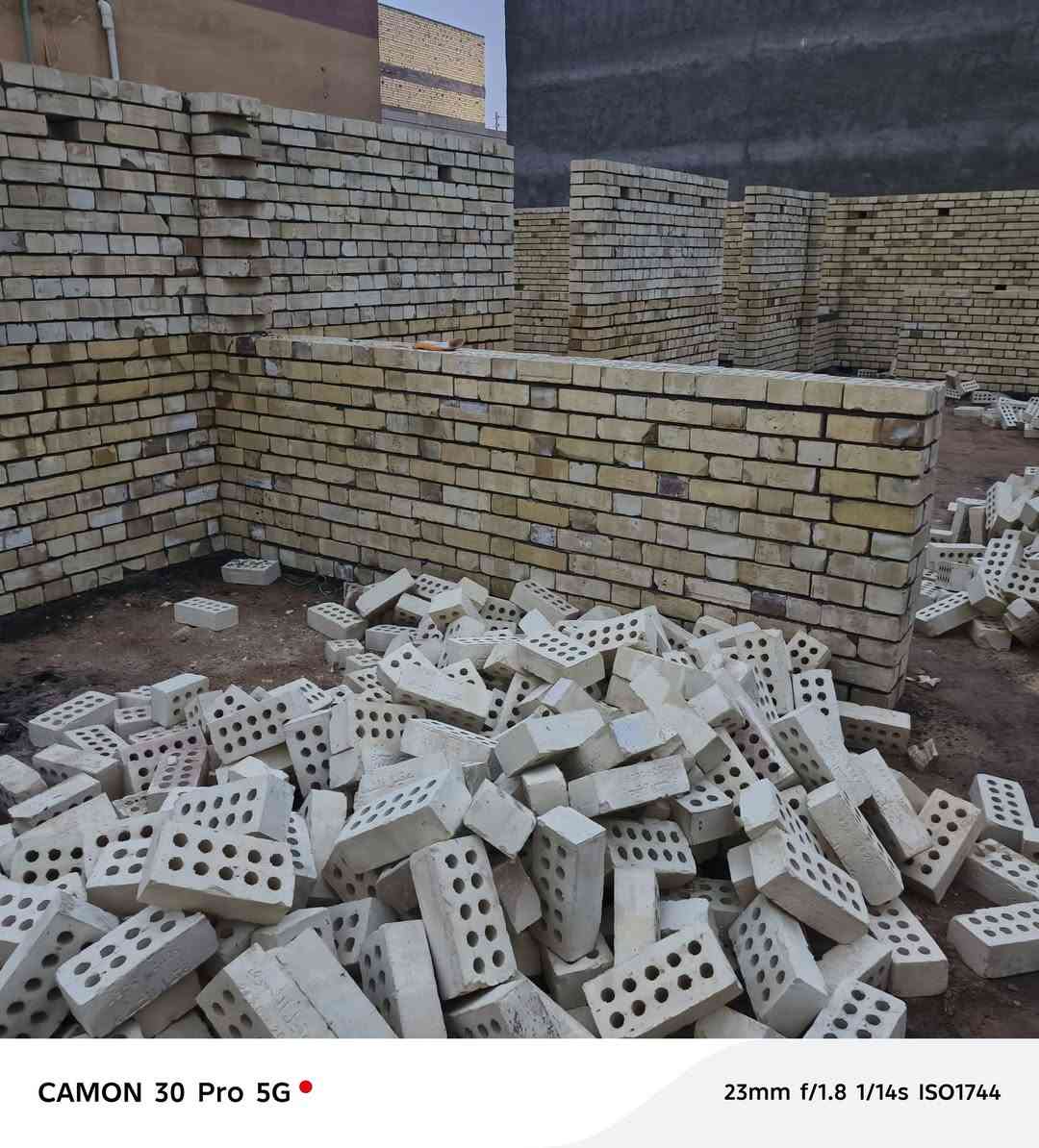 السلام عليكم خلفه بناء من السماوه ولتزام بلعمل واخذ قطعي وحاليا متفرغ وشتغل طابوك عماره وطابوك جمهوري /***********/ واتساب
