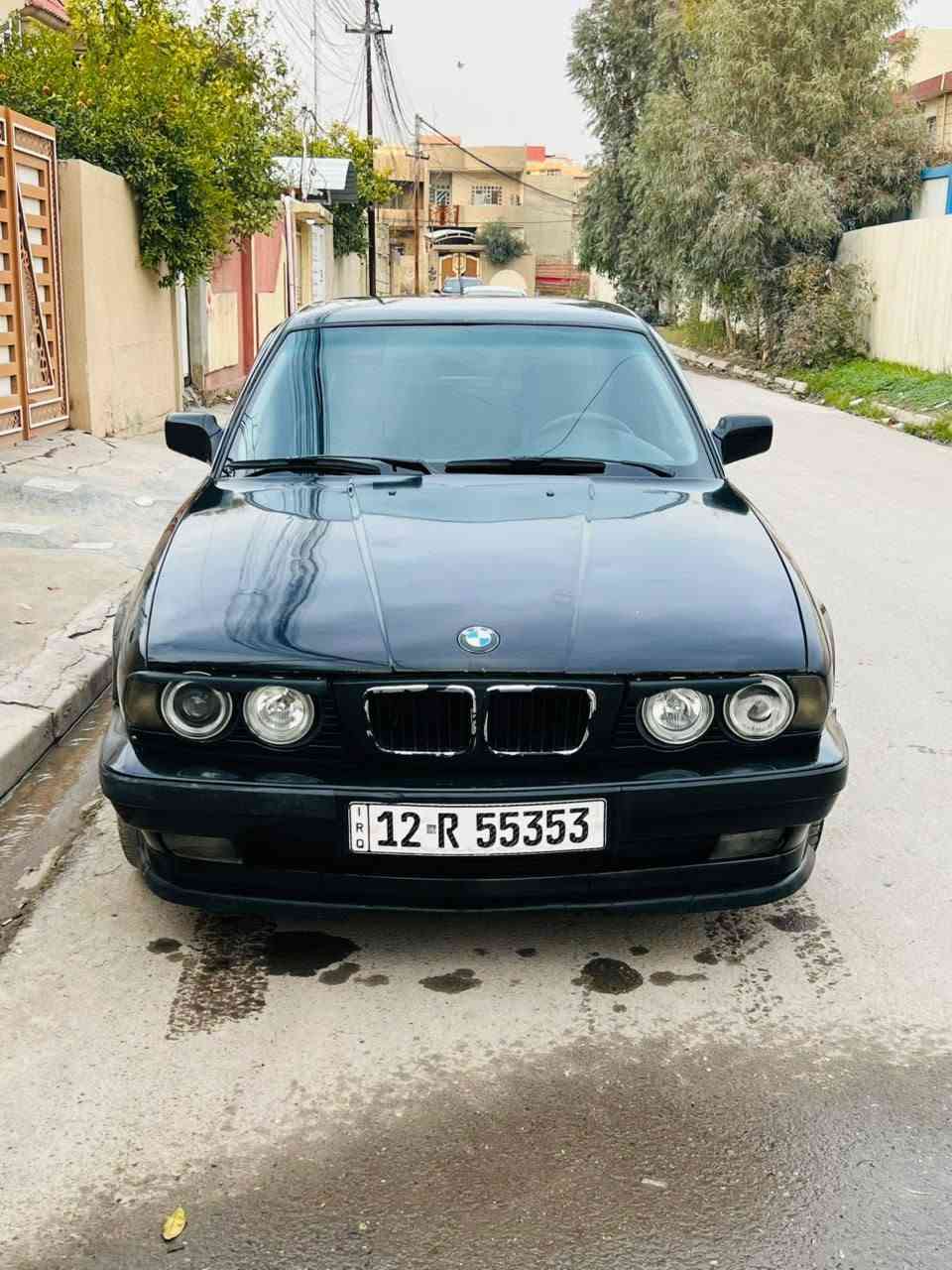 السلام عليكم شباب هاي للبيع موديل 1991
حجم 525 كبس عدله
السياره هاي اول صبغه الها بدون ضرر جماليه بيها شبر فقط بالجاملغ الخلفي شبر مكاني موصل السعر 55 وبي مجال قليل  ***********
***********
