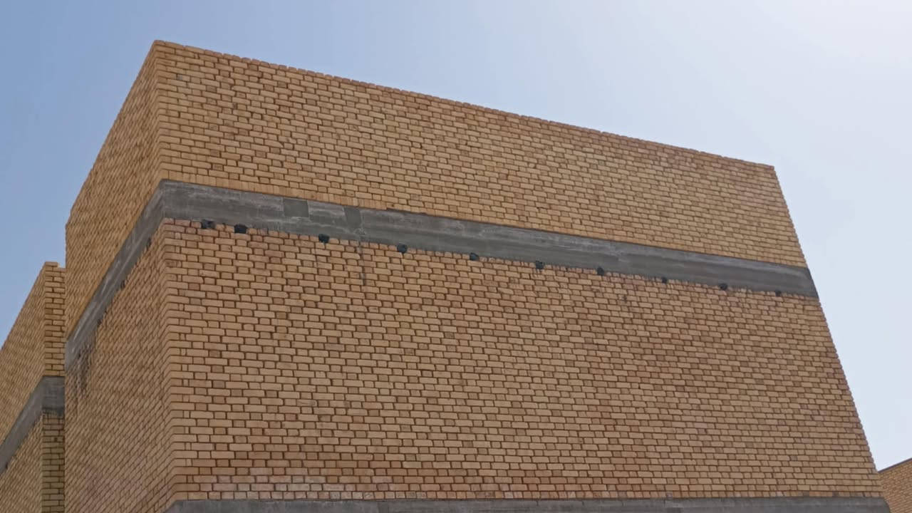 خلفه بتاء متفرغ
***********
