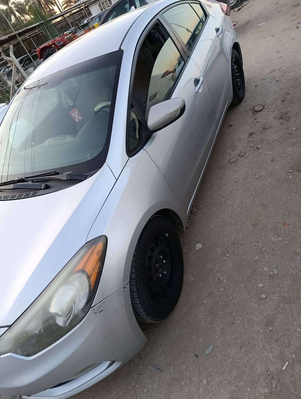 فورتي 2016
رقم كربلاء 
حادثها قبق جنطه مصلح عل بارد 
مكينه 1800
سعر 115
***********
