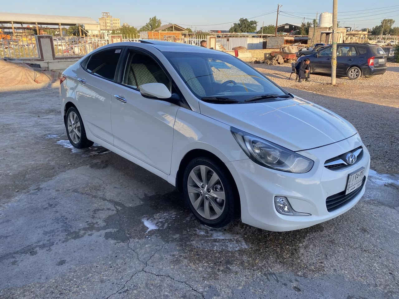 للبيع اكسنت 2014 خليجي 
مكفوله فتح ضربه تبديل عدا رشه حافه جاملغ فقط والباقي كفاله مكينه 1600  شرط كير حداديه تبريد تخم تاير كله شرط
فول موصفات فتحه ويل كروم اشاير بالمري تحكم شاشه 
ماشيه 160 الف فقط استخدام شخصي سياره جديده وجاهزه 
رقم ذي قار مشروع وطني السعر 102 وبي مجال 
***********
مكان السياره السماوه
