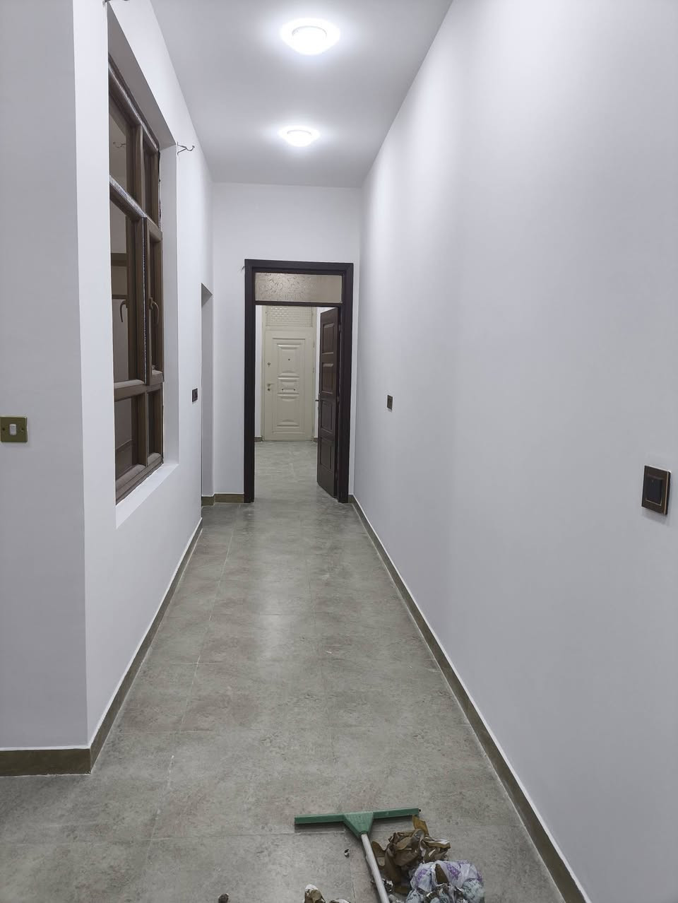 السلام عليكم صباغ متفرغ شغل درجه اولى صبغ طلس سنفره معالجة رطوبه مكاني بغداد الدوره ***********
