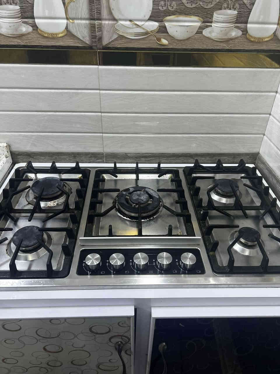 طباخ نضيف بعده جديد با150الف
وثلاجه استخدام قليل جديده با200 
صالحيه خلف جامع صاحب الزمان
***********
تواصل واتساب
