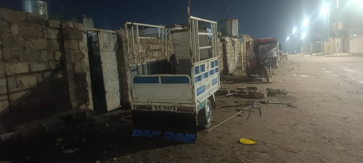 السلام عليكم شباب ستوته للبيع موديل 19 محرك 24 شاصي مضروب باج السعر مليون و100 بيهاجج***********
