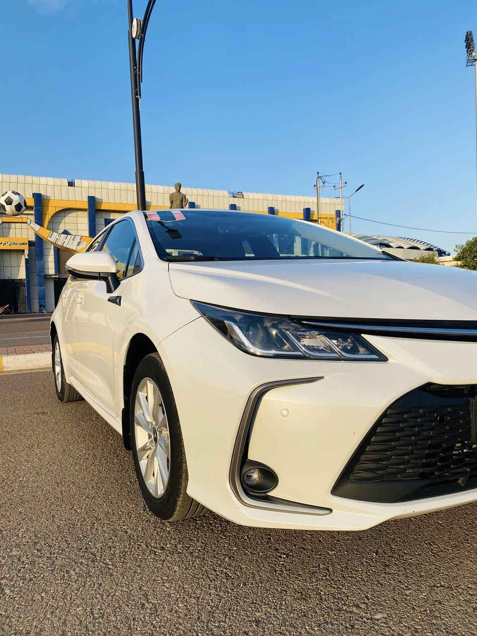 تويوتا كورلا 2024 خليجي ساز 
ماشية : 81 الف 
 باسمي تحويل مباشر رقم اربيل 
ضمان تويوتا العراق (SAS ساز )
صيانة مجانية لمدة سنتين 
فول مواصفات 1/1  GLI
سلايد روف ( فتحة سقف )
حجم المحرك 1800 
نوع الوقود بانزين 
دخول ذكي بصمة تشغيل بصمة  
شاشة جيتي ال
تبريد قطعتين 
ويل كب حجم الاطارات 16 
حساسات امامي خلفي 
لايتات عدسة 
بك لايتات لد 
كشاف لايت لد 
مرآة قابلة للطي 
اشارة بالمرآة 
وضعيات قيادة 
مرآة داخلية عاكسة 
جاهزه من كل شي بالعافيه على الي تكون من نصيبه السعر 183   وبيهة مجال 
مكان السياره الانبار - الرمادي 
***********
