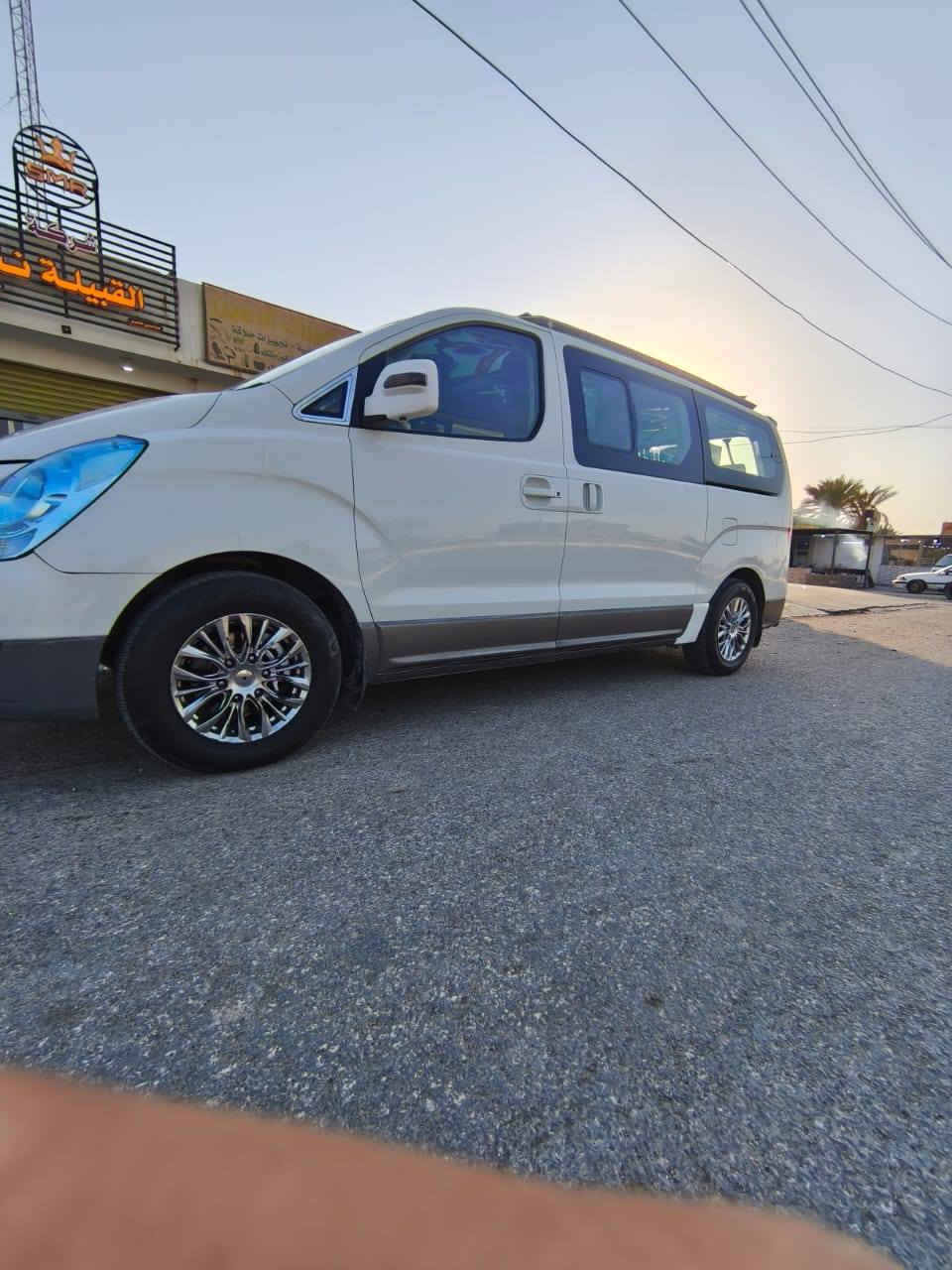 ستاركس للبيع موديل 2011 لاتصال على رقم هاتف ***********
