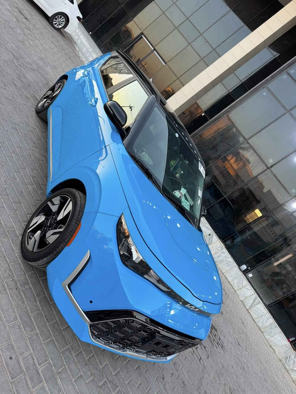 السعر 147. تلفون.  *********** السلام عليكم صول مديل 24 وارد أمريكي دخول جديد جيتي لاين فول مواصفات معروفه الجيتي لاين للخير حادثها صبغ ربع الباب وربع قبق جنطه والباقي مكفول بدون ايرباك بدون تبديل ليبل واحد كلها مكينه 2000 دوش وفول الفول لون مميز منفيس ابسمي تترقم جميع المحافظات وصور الحادث مرفقة بل منشور

