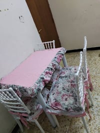 ميز طعام • جديد • تفاوض بسيط