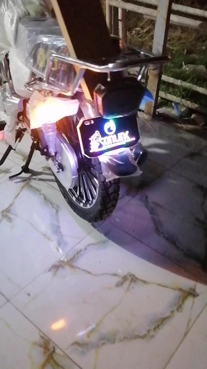 سلام عليكم ورحمة يتوفر لدينا درجات ناريه
سيفان موديل ٢٥ شاشه فول موصفات
تايكر موديل ٢٥ شاشه
دايوان موديل ٢٥ محرك ٢٠٠ جبلي
البيع بل نقد والقسط عن طريق المنصه مصرف الرافدين فقط العنوان ديالى شهربان جسر عوني *********** اهلن وسهله بيكم محلات الوالد الشيخ
