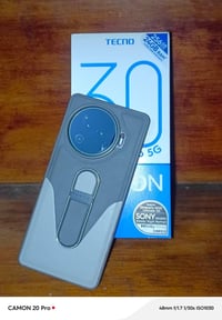كامون 30 برو 5G • ١٢/٢٥٦ • ظهر مفطور