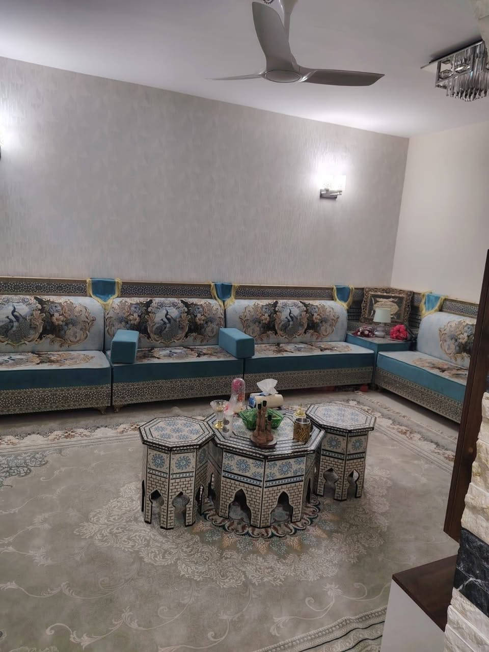 السلام عليكم ورحمة الله وبركاته دار مساحه ٢٥٠ متر للبيع مجمع الاميرات القديمه مرحله ثانية على السنتر تجاري موقع مميز إضافات فول شغل مرتب الصور أمامكم نقد السعر ٢٥٠ مليون قابل للتفاوض للاستفسار الاتصال على الرقم ***********
*********** مكتب القمه العنوان مجمع الاميرات مقابل الكرار بإدارة الحاج ابو سرمد العادلي الشمري وحسين الجصاص الشمري مرحبا بكم
