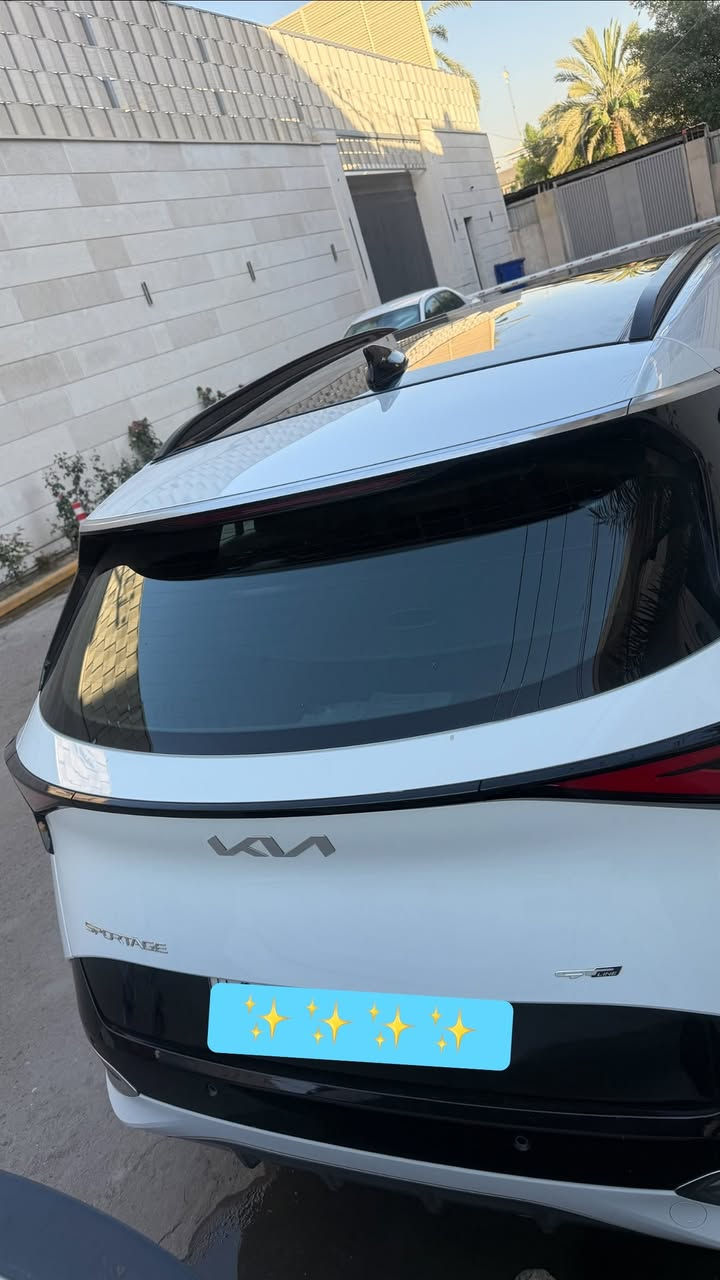 سبورتاج 2024 GT-line 
ماشية 29,000km 
السعر 233 
23,300$
للاستفسار ***********
